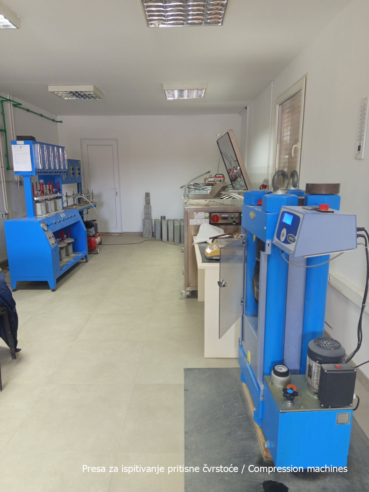 Presa za ispitivanje pritisne čvrstoće / COMPRESSION MACHINES 